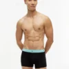 7-pakning med flerfargede trunks