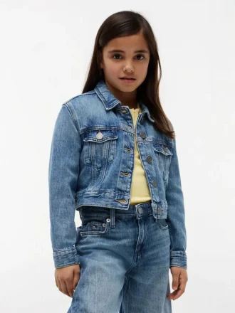 Barnas denimjakke med brodert stjerne Barnas denimjakke med brodert stjerne
