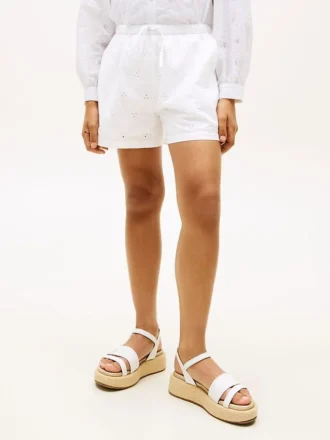 Barneshorts med broderi og hull