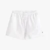 Barneshorts med broderi og hull Barneshorts med broderi og hull