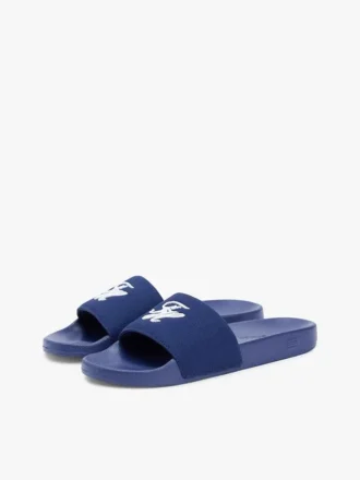 Broderte Pool-sandaler med skriftmonogram