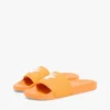 Broderte Pool-sandaler med skriftmonogram