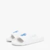 Broderte Pool-sandaler med skriftmonogram