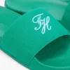 Broderte Pool-sandaler med skriftmonogram