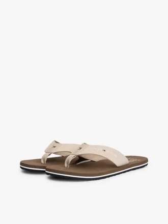 Chambray-lin-flip-flops