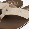 Chambray-lin-flip-flops