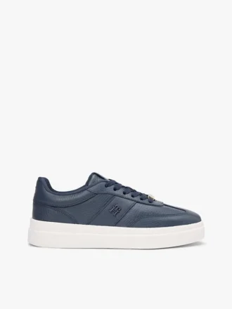 Court-sneaker i kornet skinn