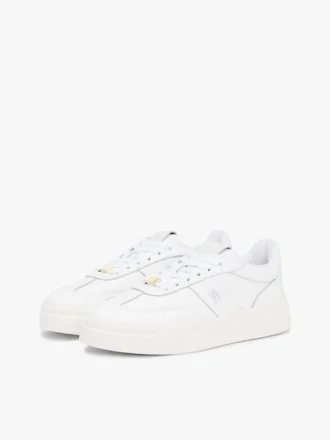 Court-sneaker i kornet skinn