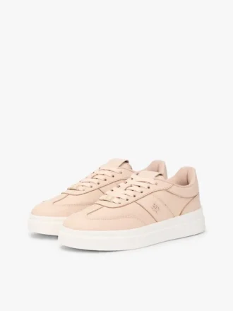 Court-sneaker i kornet skinn