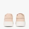 Court-sneaker i kornet skinn