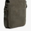 Crossbody-veske i semsket skinn