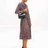 Crossbody-veske med klaff og pebble-finish