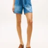 Denimshorts med høy midje og belte