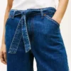 Denimshorts med høy midje og belte