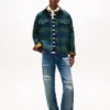 Distressed Loose Fit Jeans