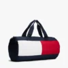 Dufflebag med fargeblokker og flagglogo