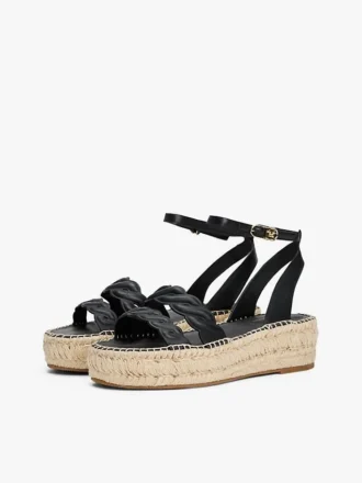 Espadrille med plattform og vridbare stropper i skinn