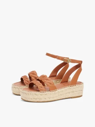 Espadrille med plattform og vridbare stropper i skinn