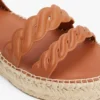 Espadrille med plattform og vridbare stropper i skinn