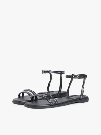 Flat skinnsandale