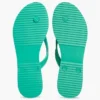 Flip-flops med metallbeslag og monogramtrykk Flip-flops med metallbeslag og monogramtrykk