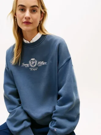 Genser med brodert klubblogo