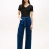 Jeans med høy midje, bredt ben og belte