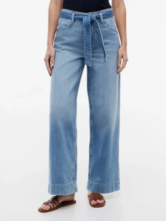 Jeans med høy midje, bredt ben og belte