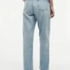 Jeans med høy midje og avsmalnende ben Jeans med høy midje og avsmalnende ben