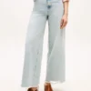 Jeans med rå kant, høy midje og vide ben Jeans med rå kant, høy midje og vide ben