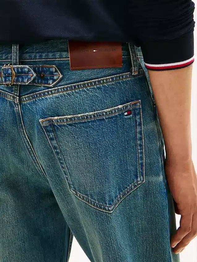 Jeans med spenne Jeans med spenne