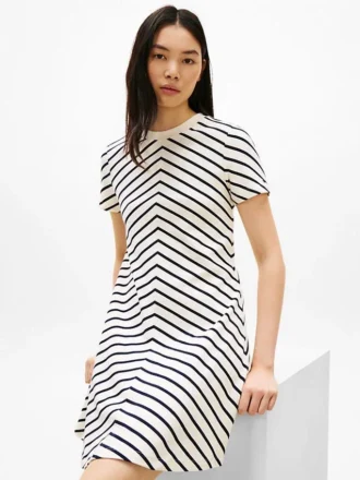 Kjole i interlock med chevron-striper