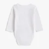 Langermet body med monotyp-logo for Babyer