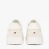 Lave sneakers i en blanding av skinn og semsket skinn