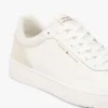 Lave sneakers i en blanding av skinn og semsket skinn