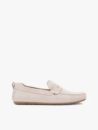 Loafer med pigger i semsket skinn