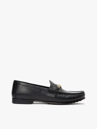 Loafers i skinn med kjetting