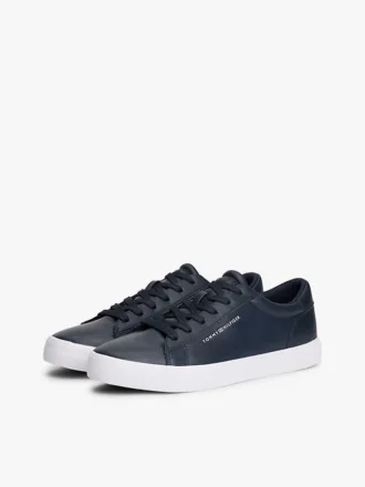 Metallisk logo, pebbled court-sneaker Metallisk logo, pebbled court-sneaker