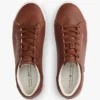 Metallisk logo, pebbled court-sneaker