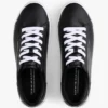 Metallisk logo, pebbled court-sneaker