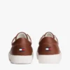 Metallisk logo, pebbled court-sneaker