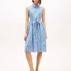 Midi-kjole i gingham-seersucker med belte