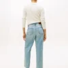 Moderne jeans med høy midje og vid ben
