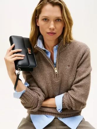 Monogram-lås Pebbled Flap Clutch