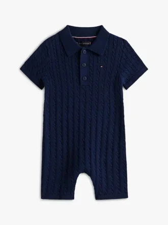 Polo-shortall i kabelstrikk for babyer