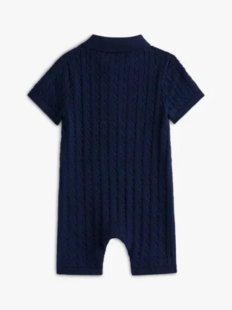 Polo-shortall i kabelstrikk for babyer