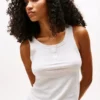 Racerback-tank og shorts-sovesett