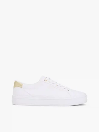 Sneakers i kanvas med metalliske detaljer