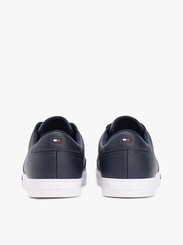 Sneakers i vulkanisert skinnblanding Sneakers i vulkanisert skinnblanding