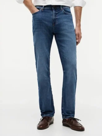 Stretch Straight Jeans